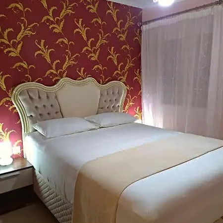 Iro Apartment *